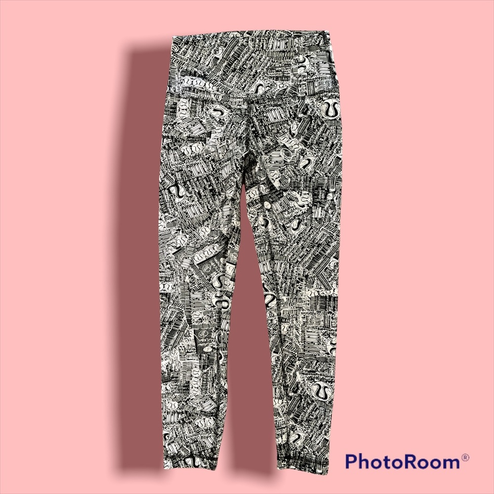 Lululemon mid-rise printed full length leggings, Size 6